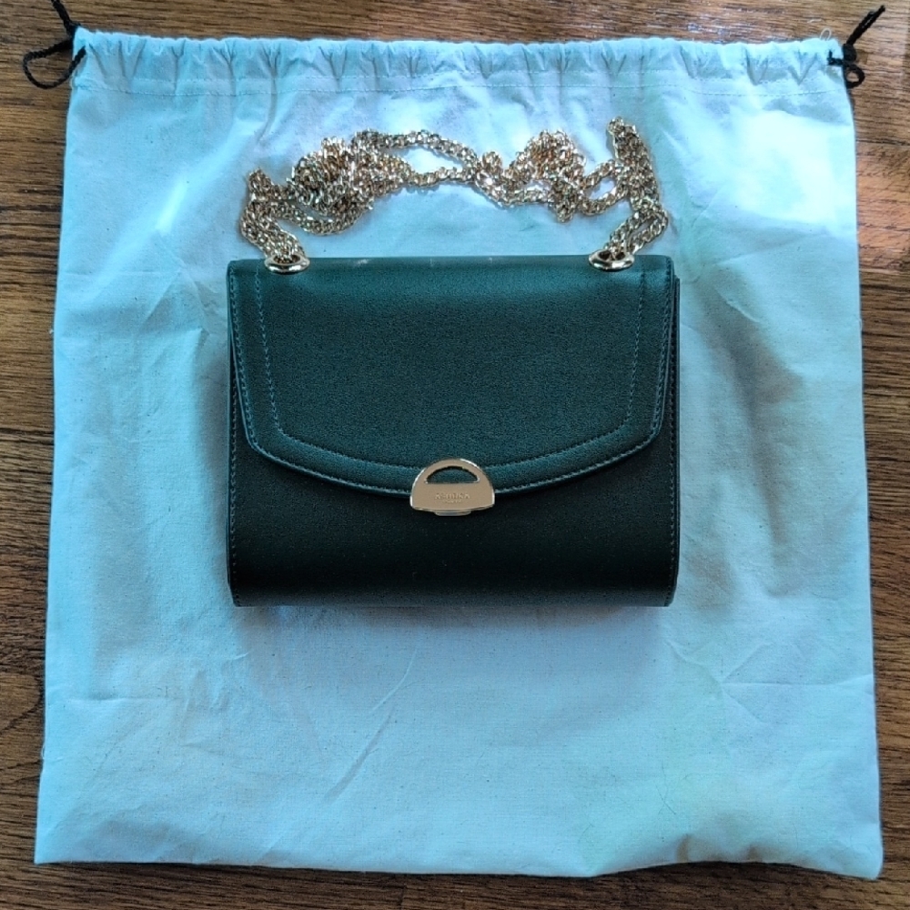 Elegant Green Chain Clutch